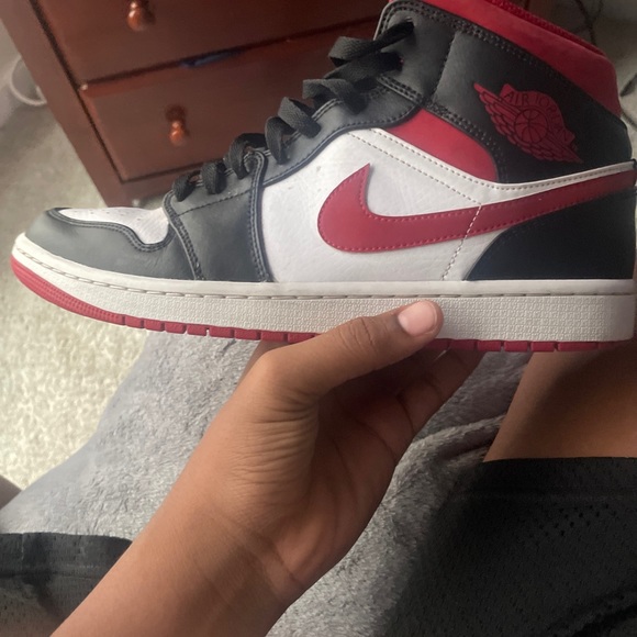 Jordan 1 - Picture 5 of 8